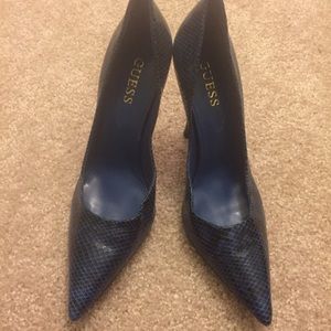 Guess Pumps size 8